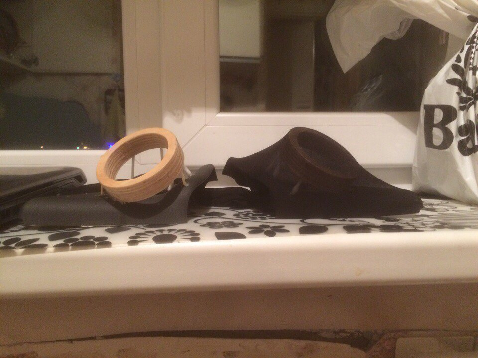 Рупора в треугольники зеркал — Lada Приора седан, 1,6 л, 2008 года ...