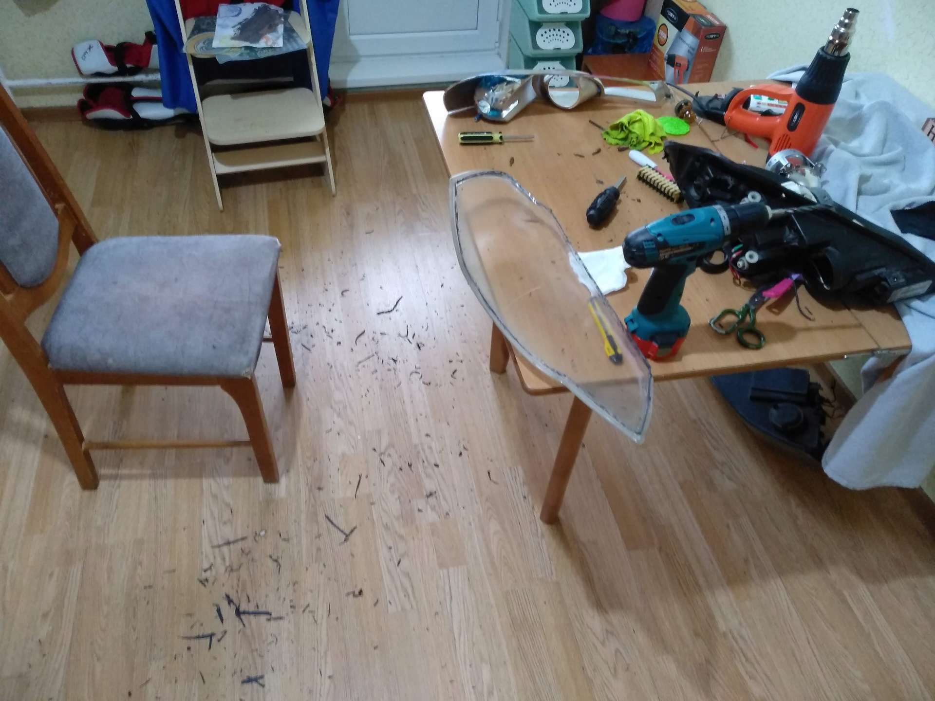 Замена отражателя фары — ГАЗ Сайбер, 2,4 л, 2009 года | своими руками ...