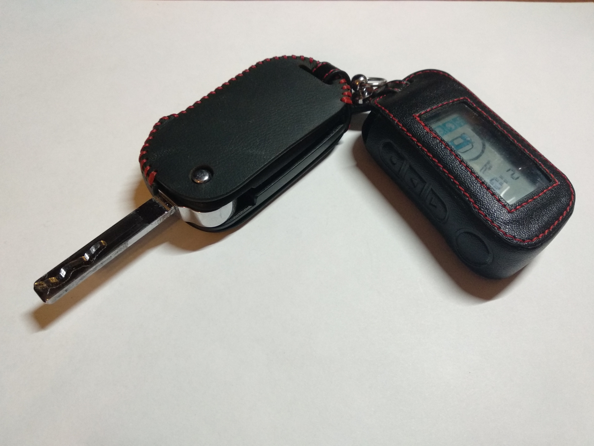 Футляр для ключей rhino 20391. Озон чехлы для ключей. Футляр для ключей. Чехол для ключа skoda kodiaq. Чехол для магнитного ключа.