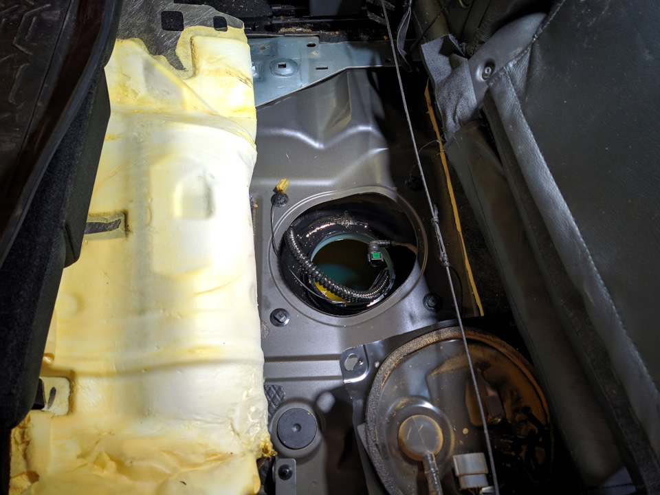 Пластиковая защита для задних колесных арок. — Mitsubishi Lancer X, 1,6 ...