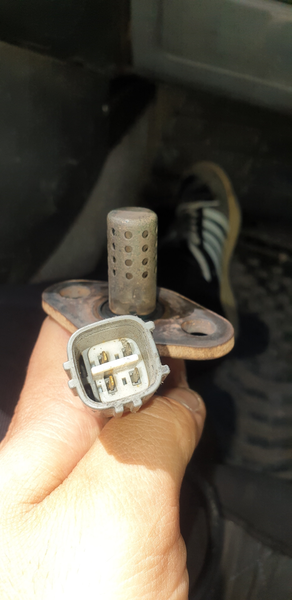 P0135 honda accord 7 2. P0135 приора. C2402 hyundai accent ошибка. Датчик p0135. Датчик p0135.