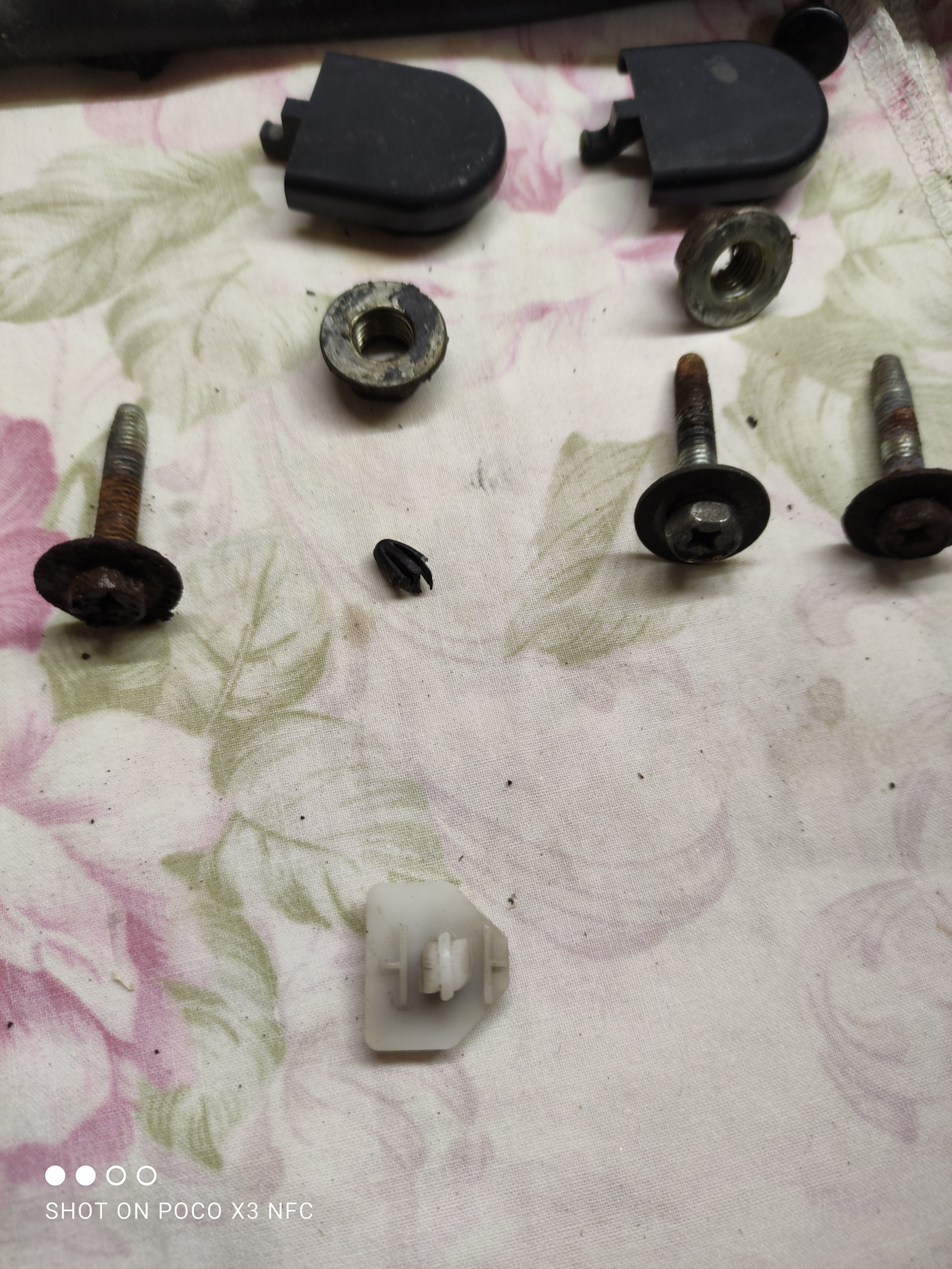 Запись 1. Замена тяг трапеции стеклоочистителя. — Nissan