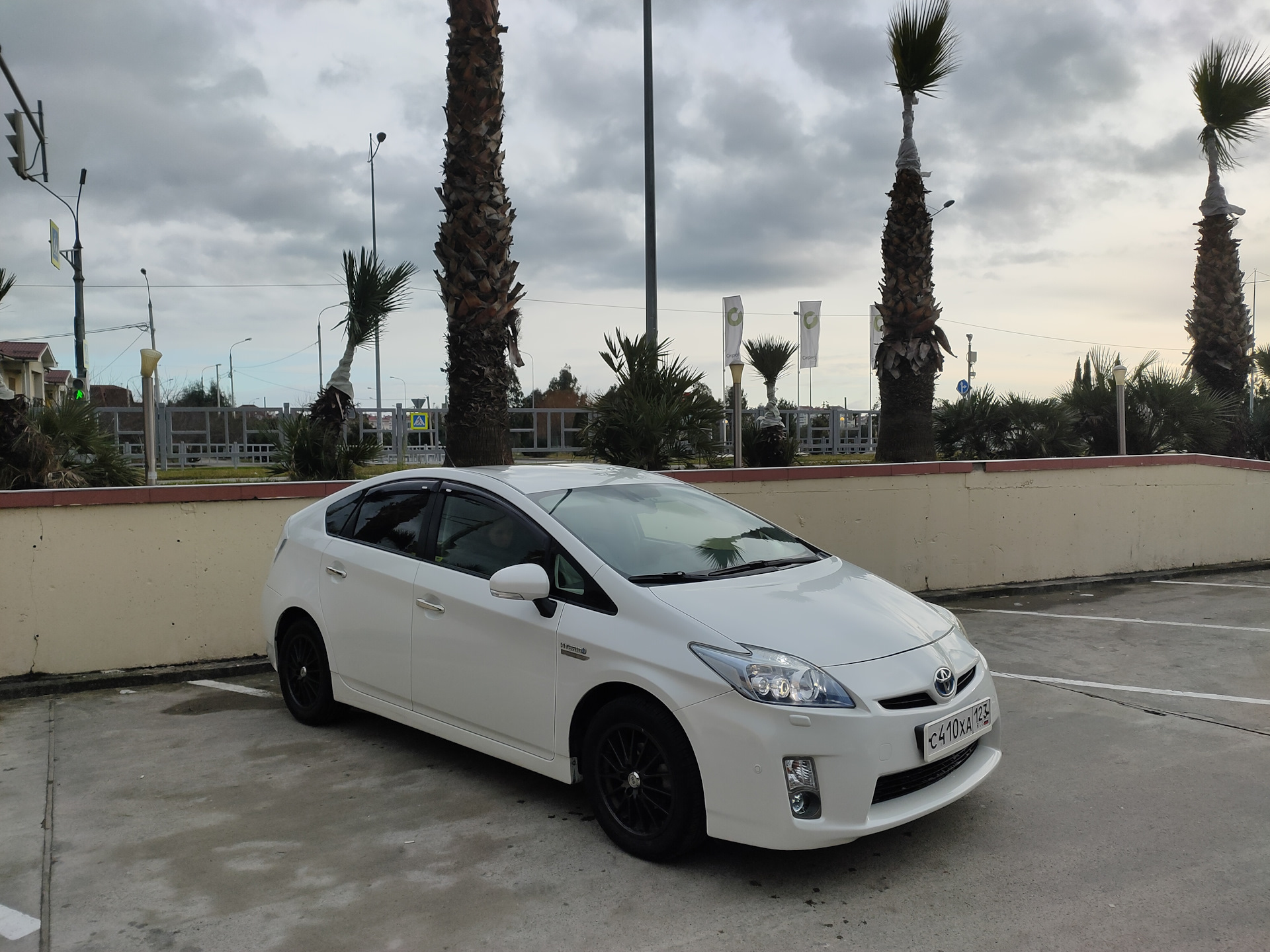 Finita la comedy — Toyota Prius (30), 1,8 л, 2009 года | продажа машины |  DRIVE2