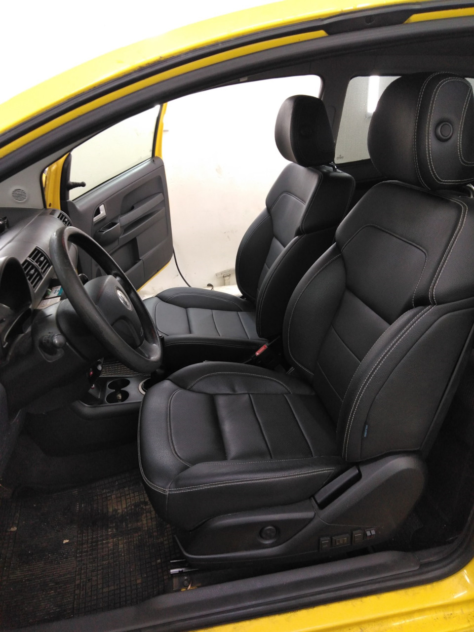 Сидения от GLE — Volkswagen Fox, 1,2 л, 2007 года | стайлинг | DRIVE2