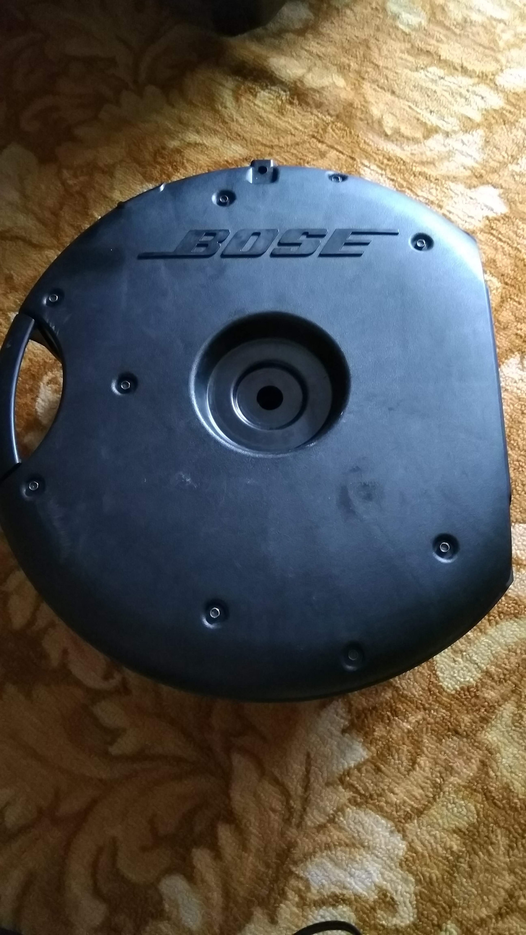 Bose в запаску. Сабвуфер Bose в запаску. Активный сабвуфер Bose. Сабвуфер Bose в колесо. Саб в запаску Калдина.