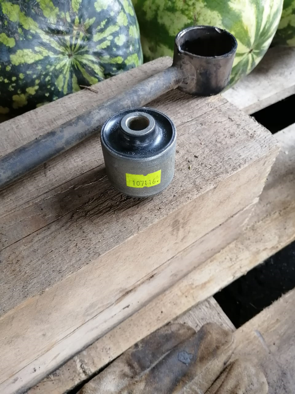 Шарниры сайлентблоки, втулки штанг продольной и поперечной устойчивости задней п