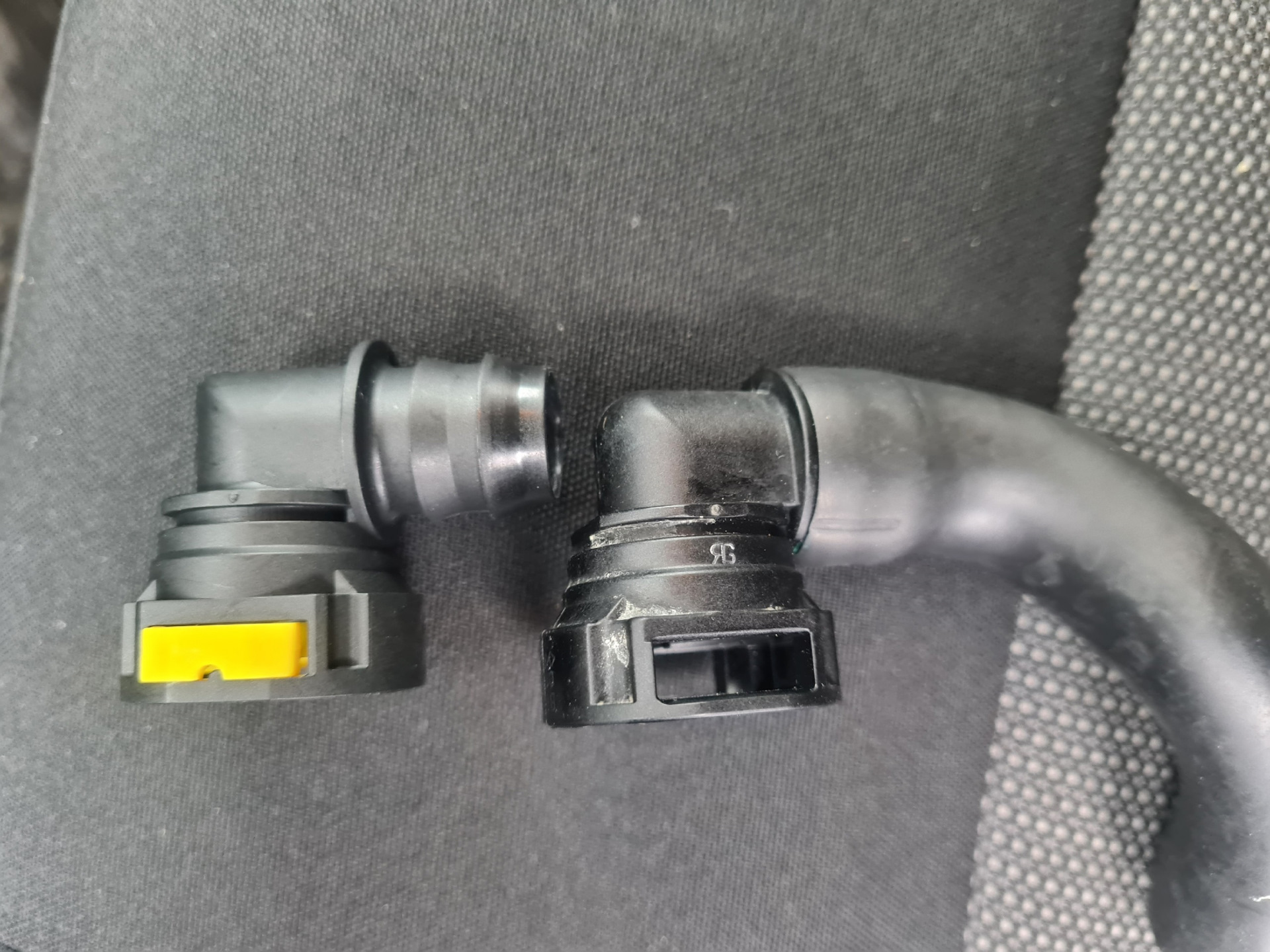 клапан картерных газов рено дастер 2. клапан вентиляции картерных газов рено дастер 2. 8200291355 клапан рециркуляции картерных газов. 6. клапан картерных газов дастер.