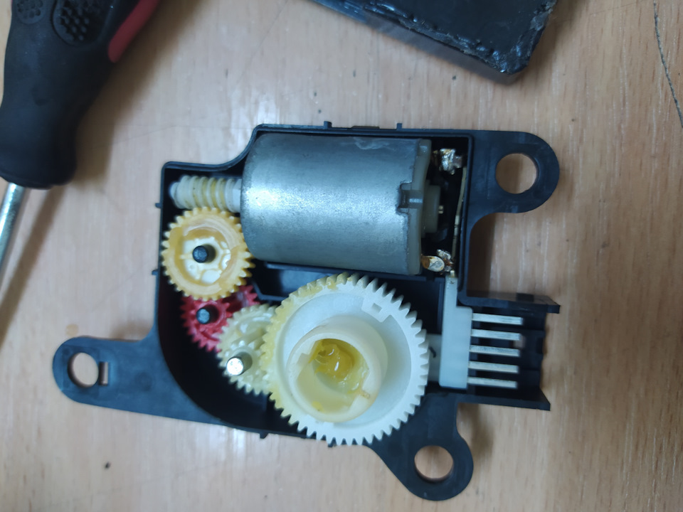 сервопривод 063700-7470. актуатор климат контроля. хендай туссан 2008 года актуатор потока воздуха. актуатор am2500 / 01701800984. сервопривод заслонки печки ваз 2110.