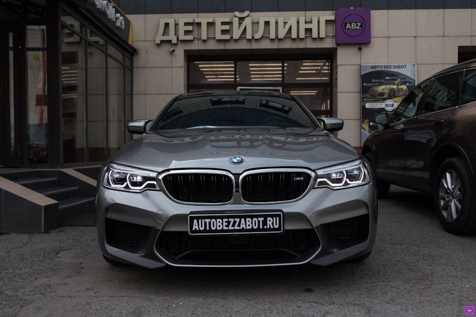 BMW M5 — восстановленные фары и защита передней части спорткара ...