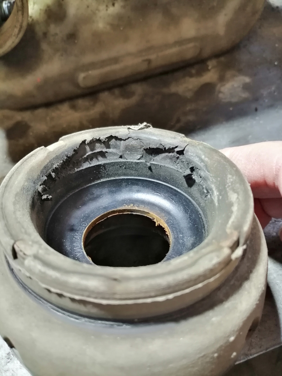 #103 Замена передних опор амортизатора&низкие чашки амортизатора ...