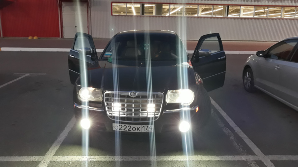 Фото в бортжурнале Chrysler 300C (1G)
