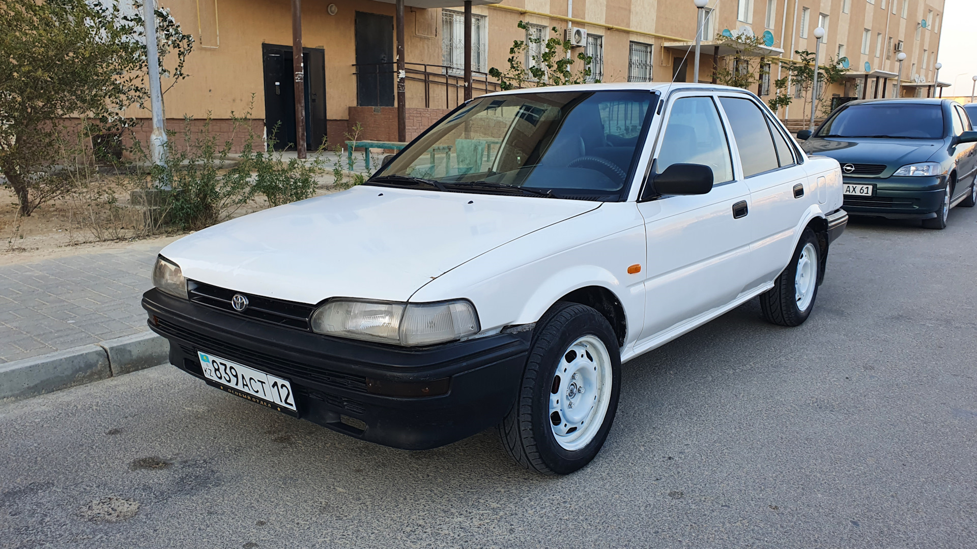 Toyota Corolla (90) 1.8 дизельный 1992 | 1.8 DIESEL на DRIVE2