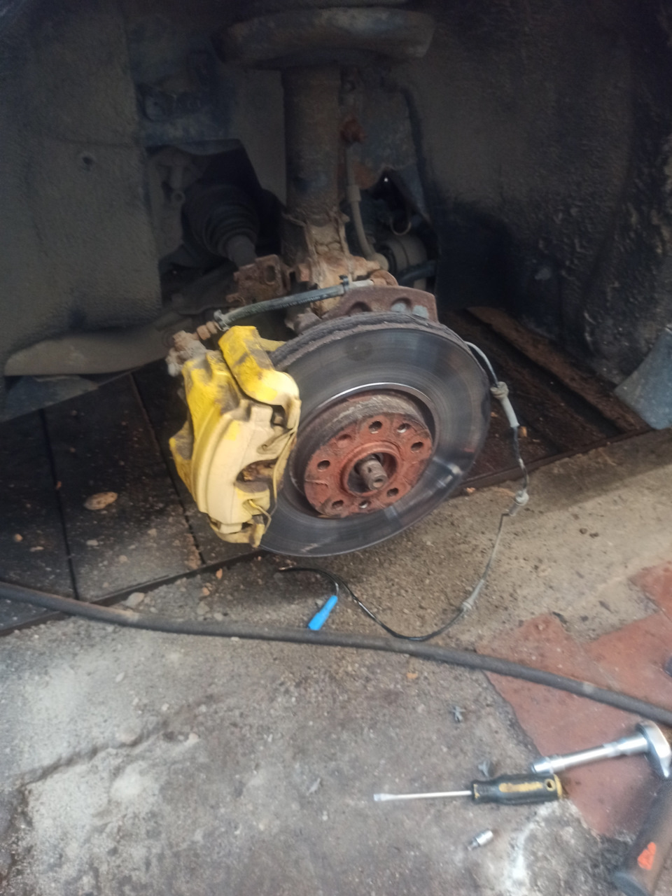 Ступичный подшипник, колодки, масло АКПП — Peugeot 508 (1G), 2 л, 2015 ...