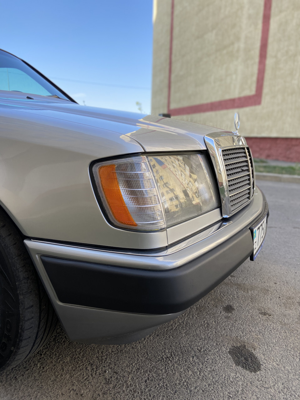 Американские поворотники и кража через день — Mercedes-Benz E-class (W124),  2,2 л, 1993 года | прикол | DRIVE2