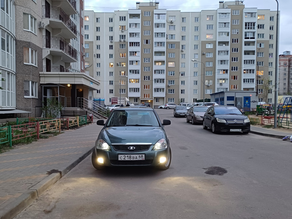 Светодиоды в туманки — Lada Приора седан, 1,6 л, 2010 года | стайлинг ...