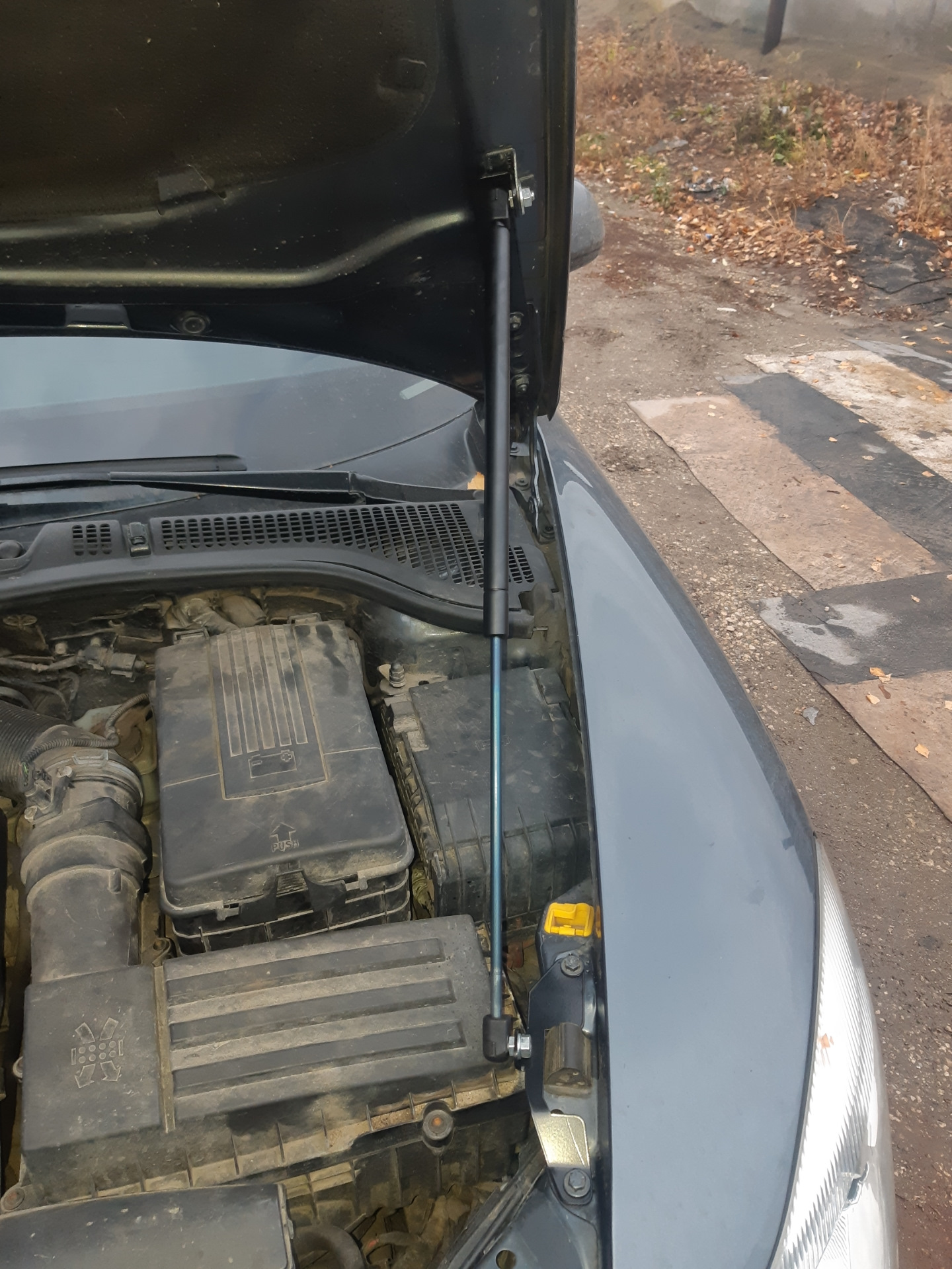 Упор капота AEngineering — Skoda Octavia A5 Mk2, 1,8 л, 2011 года ...
