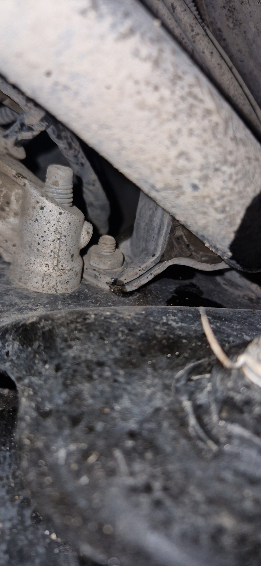 Скрип передней подвески_2 — Geely Tugella, 2 л, 2021 года | запчасти ...