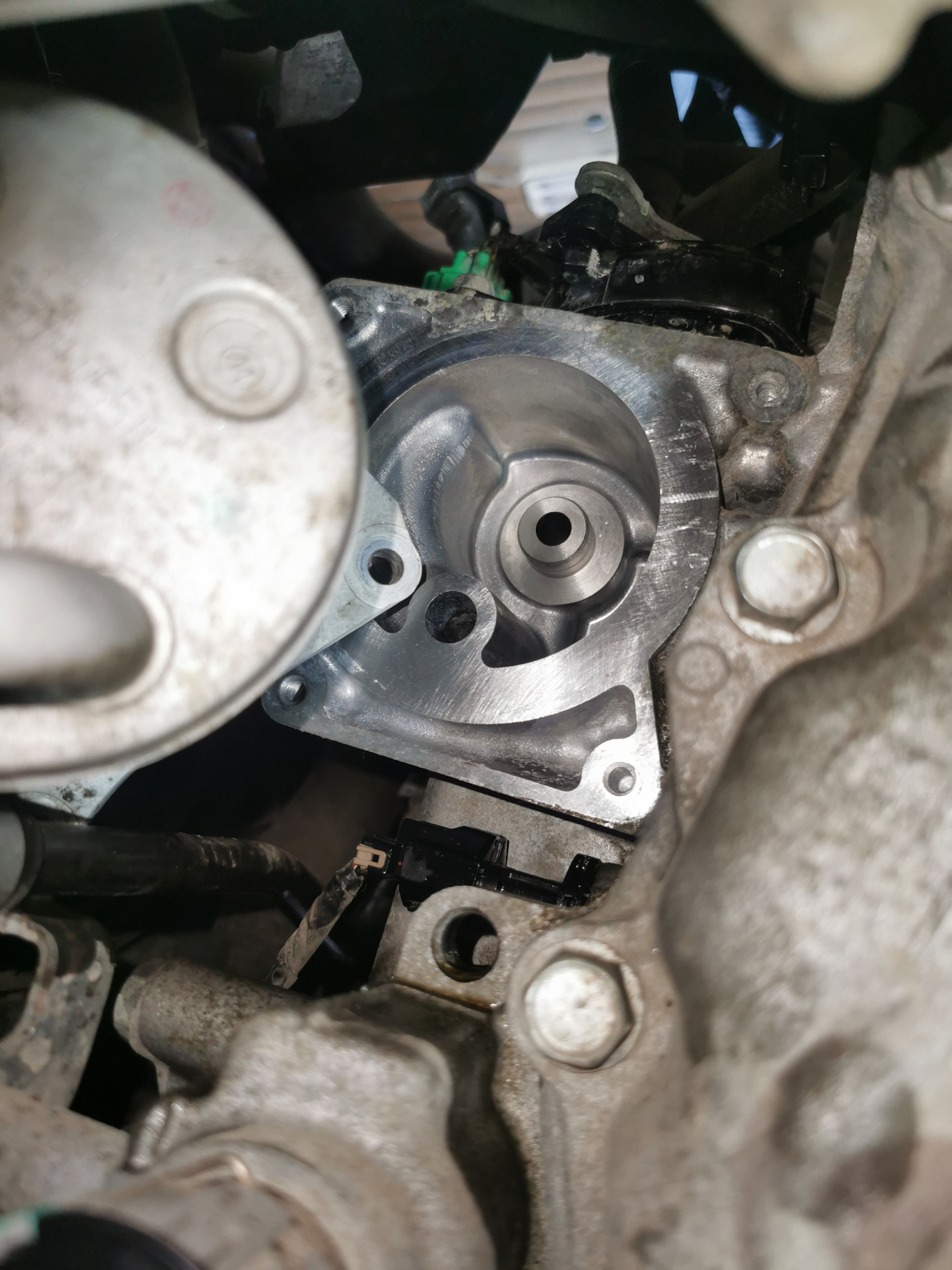 Замена масла в вариаторе и редукторах — Renault Koleos (1G), 2,5 л ...