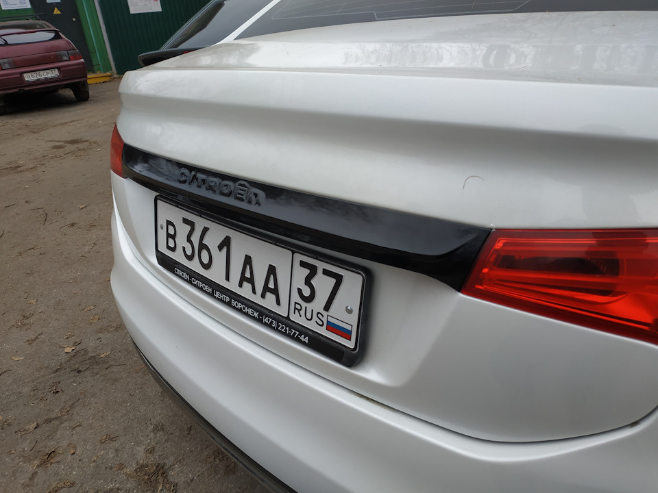 Сабля багажника черная — Citroen C4 L, 1,6 л, 2014 года | стайлинг | DRIVE2