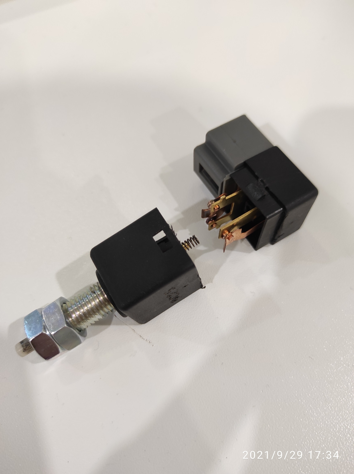 Замена лягушки стоп сигнала — KIA Ceed SW (1G), 1,6 л, 2009 года ...