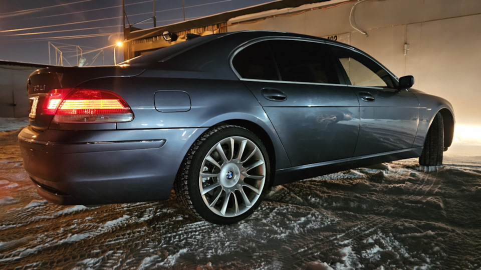 Фото в бортжурнале BMW 7 series (E65/E66)