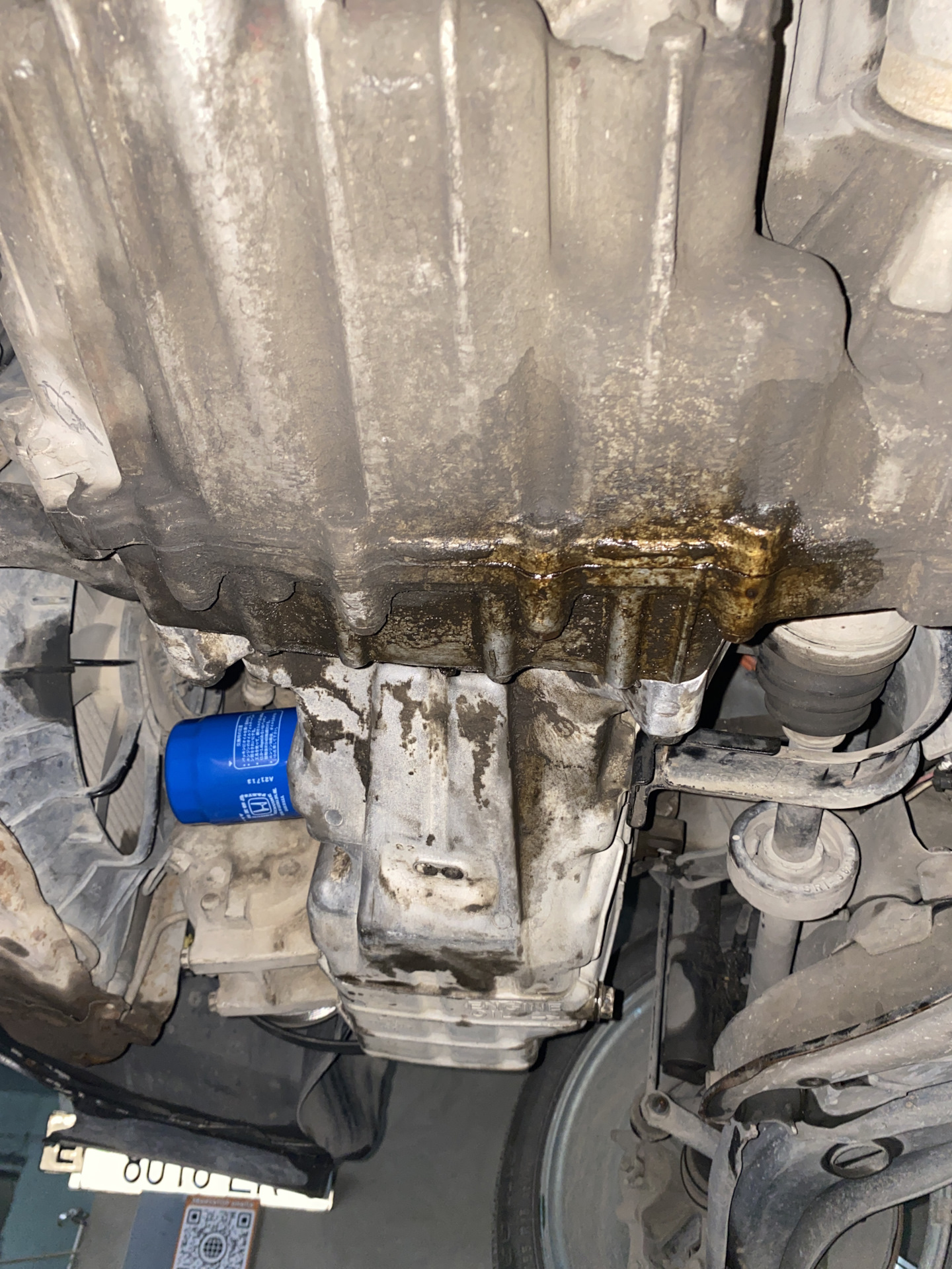 Замена масла и прокладок в поддоне — Honda Jazz (1G), 1,3 л, 2003 года ...