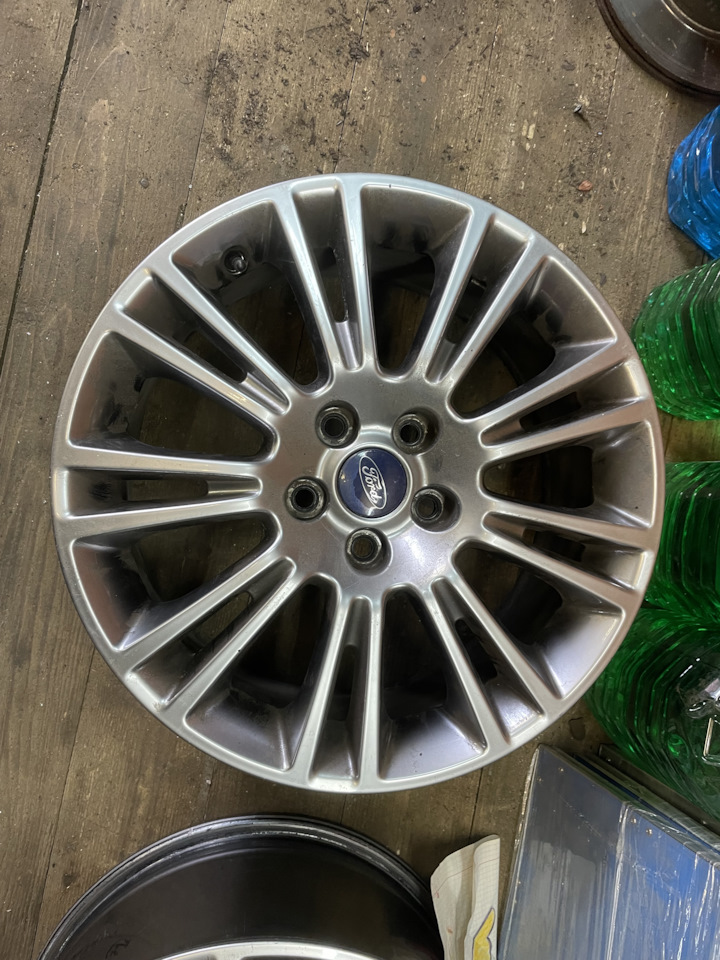 Литые диски Форд 7,5Jx17 ET52,5 5x108 на Ford Focus Hatchback III, Ford ...