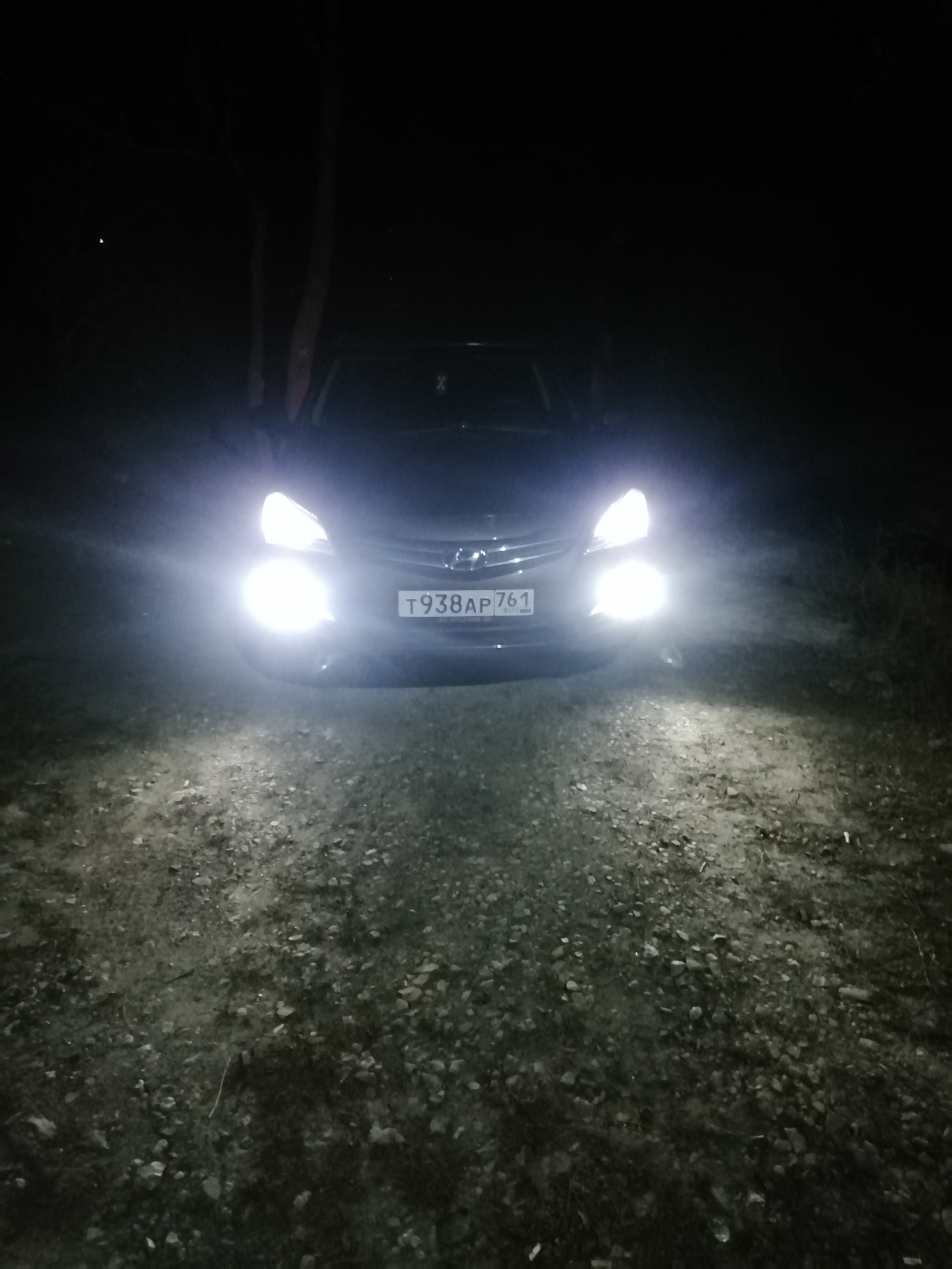 Замена ламп в ходовых огнях — Hyundai Solaris, 1,4 л, 2015 года ...