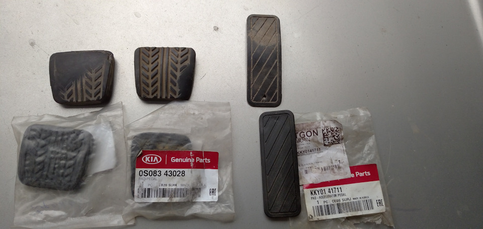 Фото в бортжурнале KIA Sportage (1G). Запчасти на фото: 0S08343028, KKY0141711