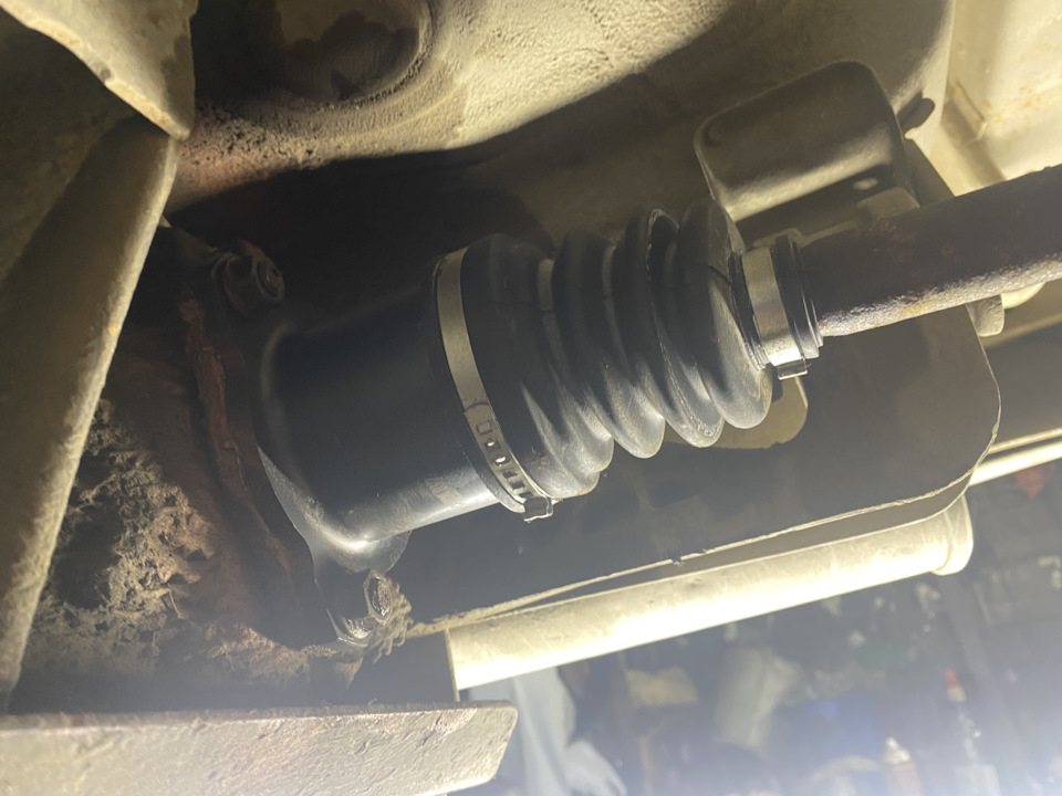 Замена заднего внутреннего шруса — Suzuki SX4 (1G), 1,6 л, 2007 года ...