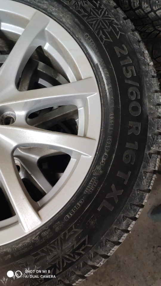 Шины зимние шипованные Continental 215/60 R16 на Toyota Camry (XV30 ...