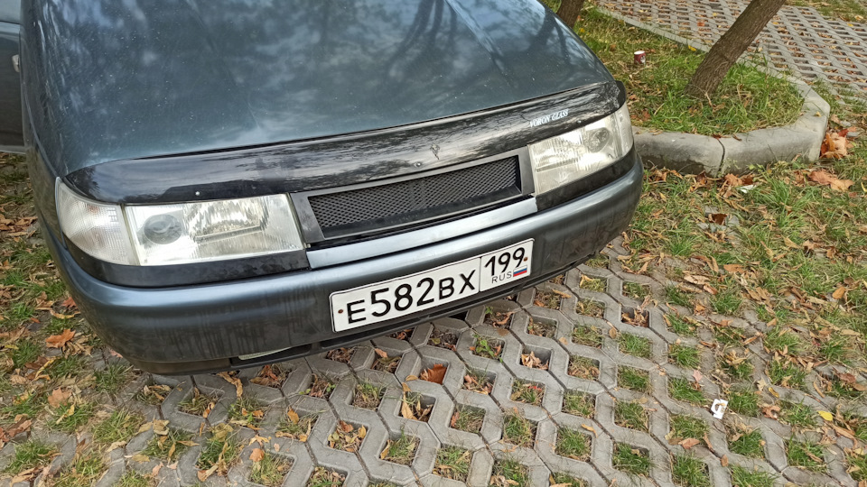 Что делать если мухобойка вибрирует и бьёт об капот — Lada 21103, 1,5 л ...