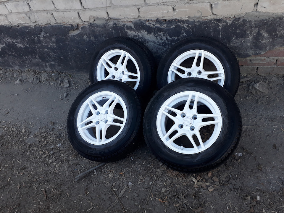 Поменял прокладку клапанной крышки — Ford Fusion, 1,6 л, 2007 года ...
