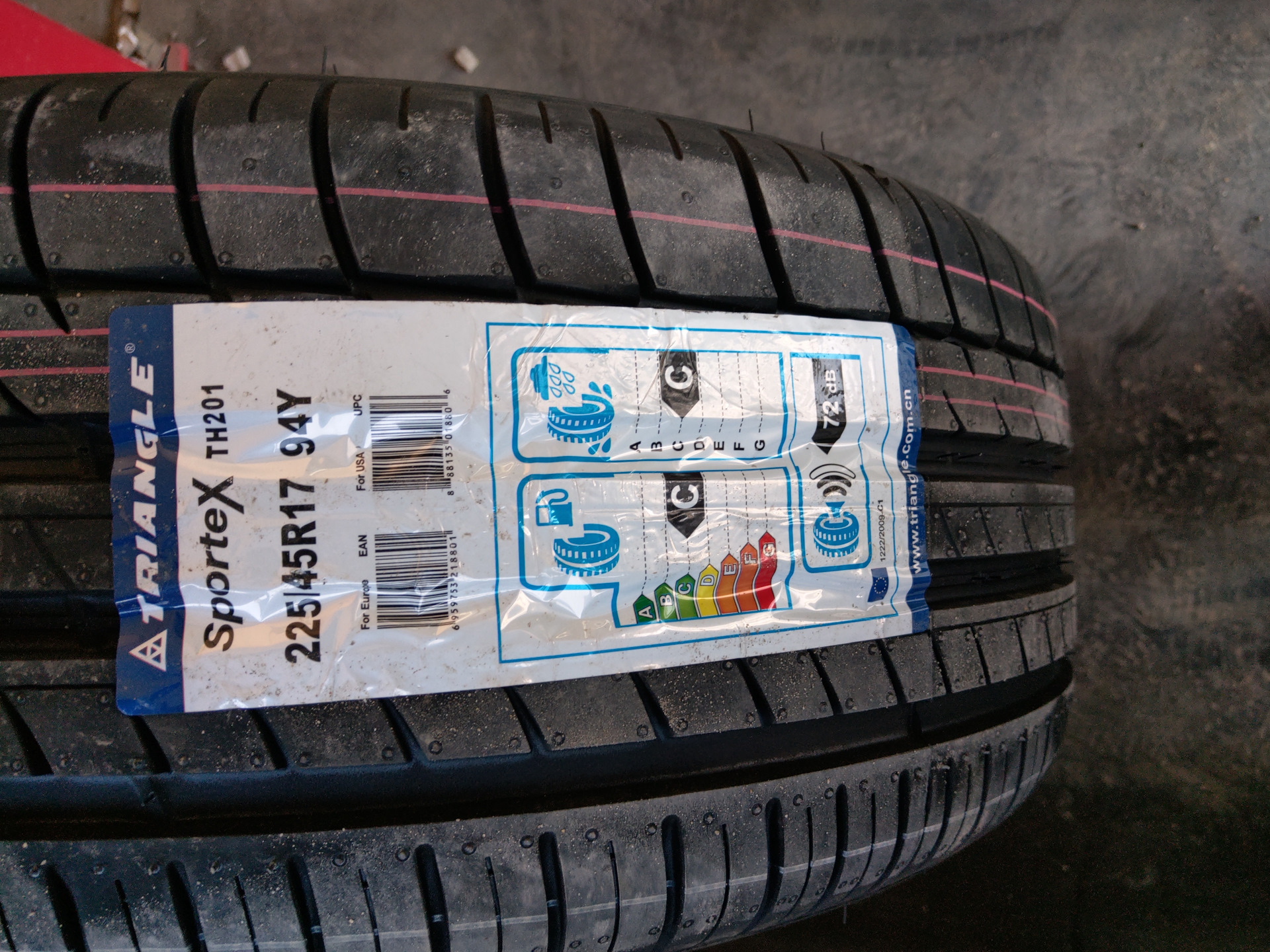 Triangle th201 евроэтикетка. Triangle Sportex BMW f30. Фотографии КГШ шин Триангл.