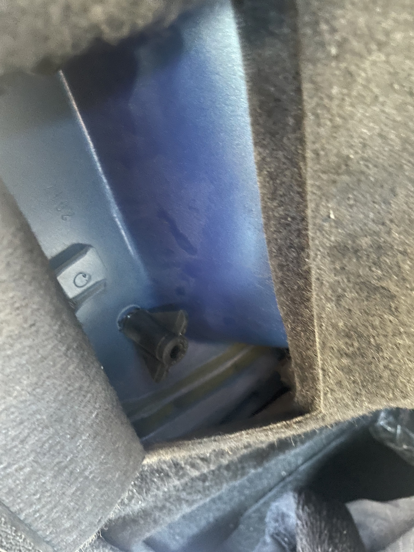 Снятие задних фар Приора 2 (чистка от мусора) — Lada Приора седан, 1,6 ...