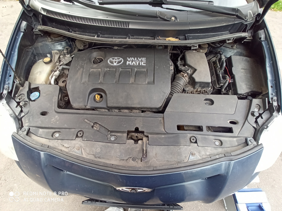 5. Замена замка капота — Toyota Auris (1G), 1,6 л, 2009 года | своими ...
