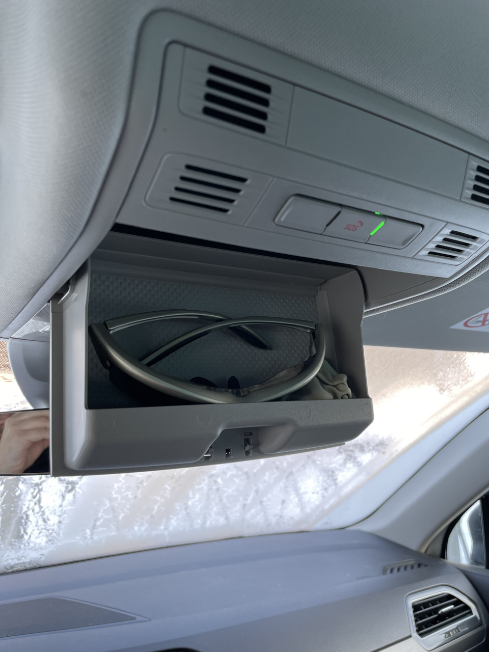 Очечник — Volkswagen Tiguan (2G), 1,4 л, 2019 года | аксессуары | DRIVE2