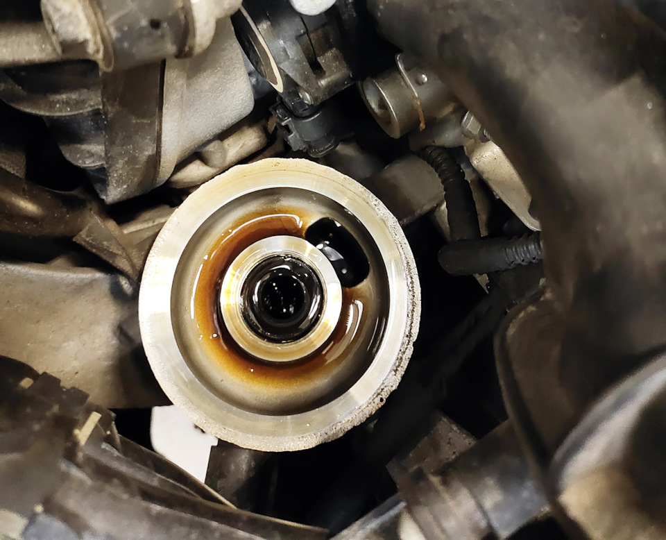 после промывки стало так) можете сравнить с тем, что было после снятия рабочего фильтра (фото выше) — Skoda Yeti