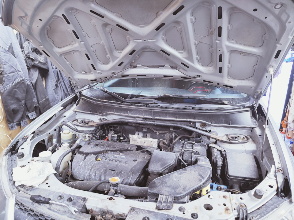 Омыватель лобового стекла — слабый напор. — Mitsubishi Outlander XL, 2 ...