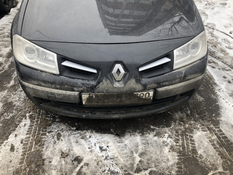 Решетки радиатора — Renault Megane II, 1,4 л, 2008 года | просто так ...