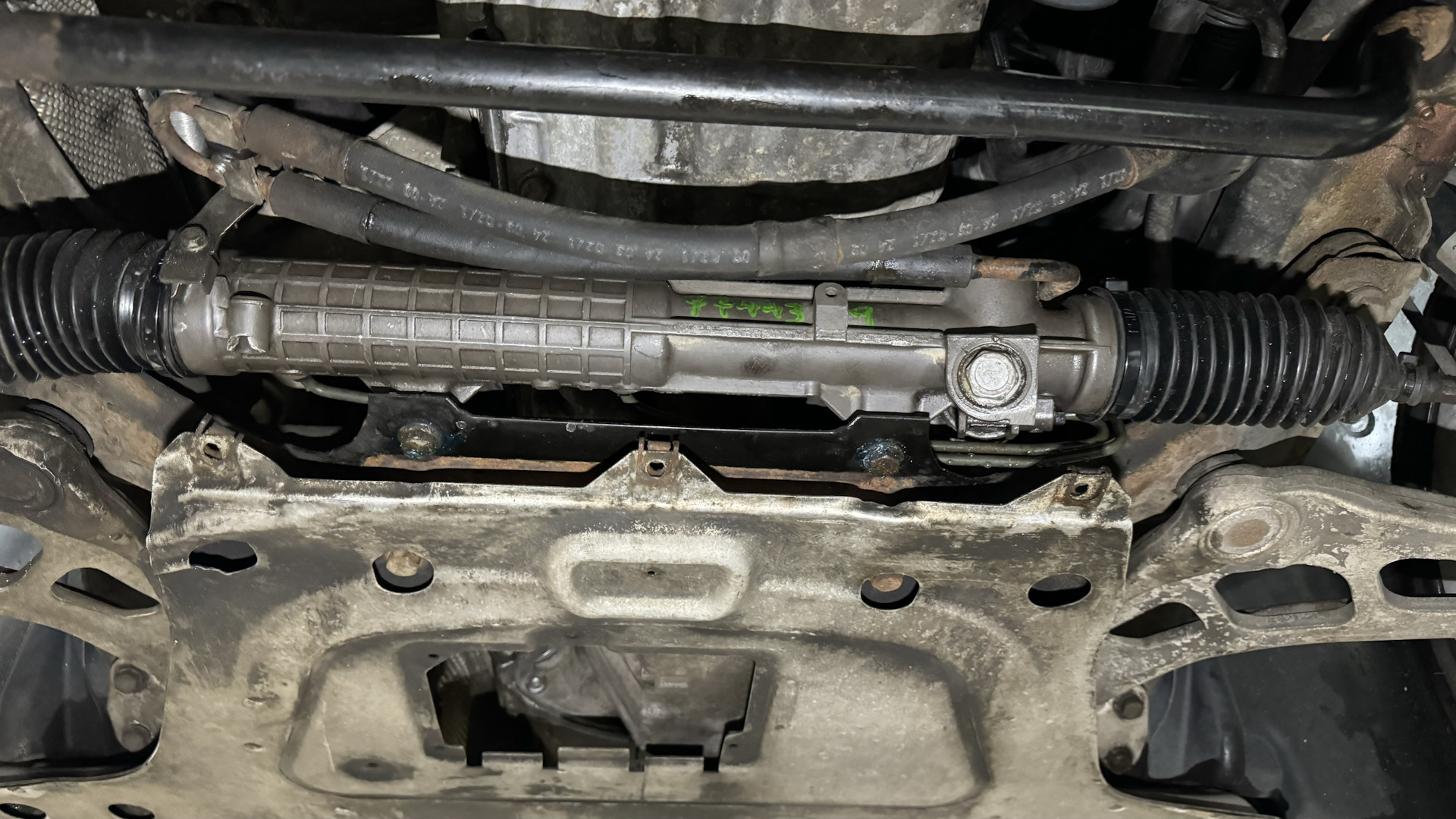 Замена рулевой рейки и насоса ГУР. — BMW 3 series (E46), 2,2 л, 2002 ...