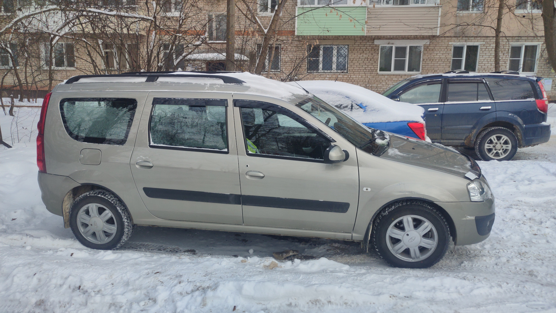 Lada Ларгус 1.6 бензиновый 2014 | К4М. Серый базальт на DRIVE2