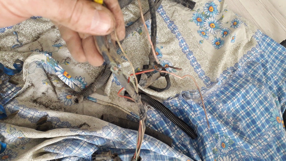 Замена подкапотной проводки — Peugeot Partner, 1,4 л, 2010 года ...