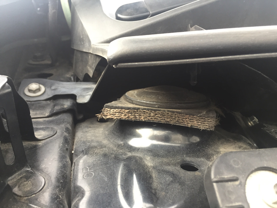 Проставки на передние стойки. — Toyota Corolla Fielder (E160), 1,5 л ...