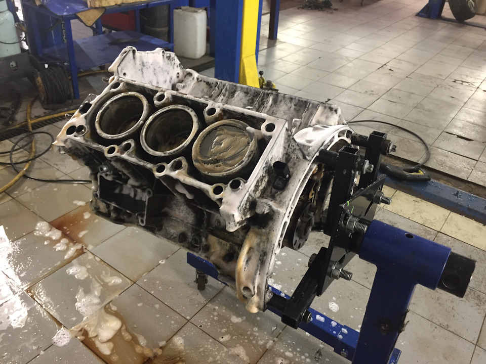 Мойка шорт блока — Mercedes-Benz E-Class (W210), 4,3 л, 1999 года ...