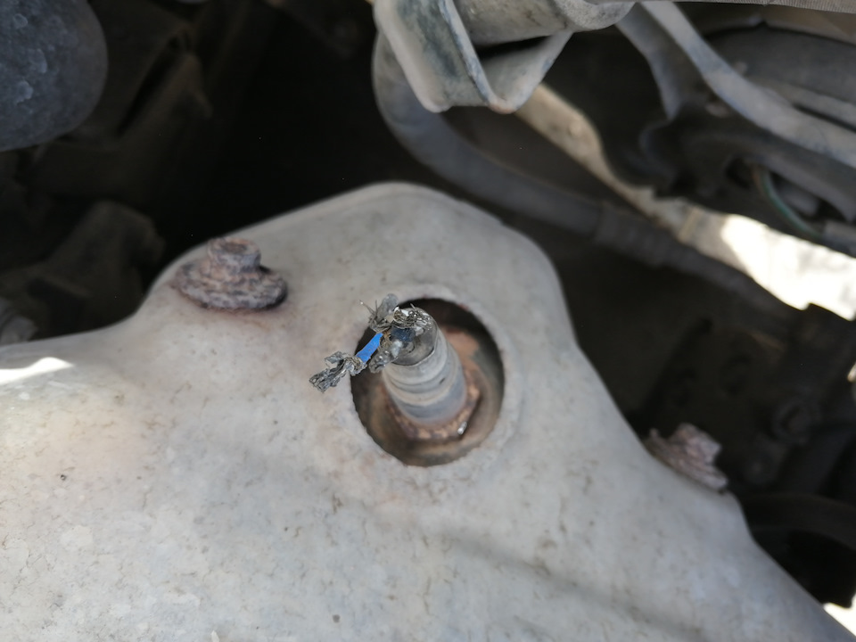 Фото в бортжурнале Mitsubishi Carisma