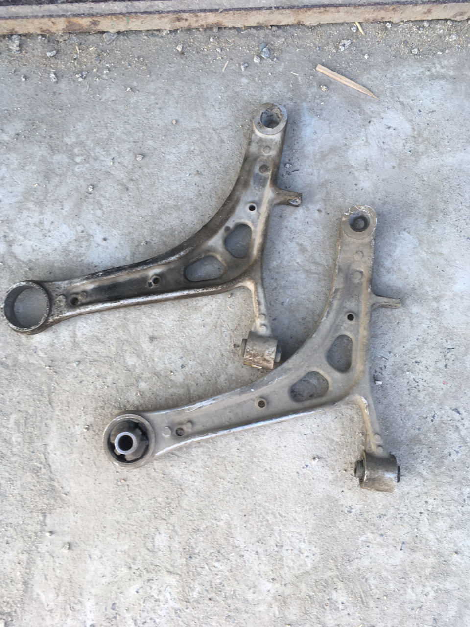 Поменял передние рычаги — руль криво) — решено! — Subaru Legacy (BL/BP ...