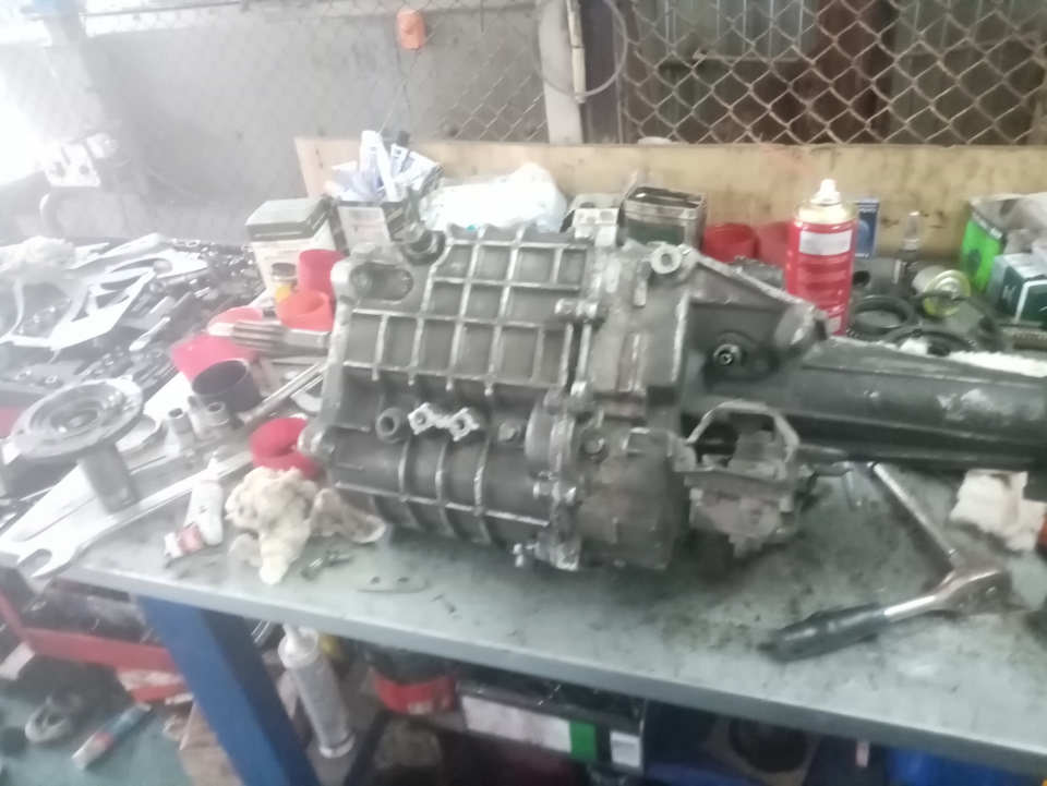 Вот коробка и готова, осталось протереть от пыли тряпкой с бензином — ГАЗ 3110