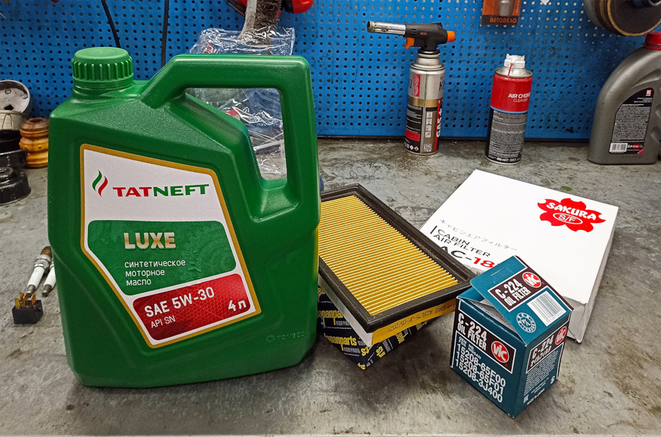 Замена масла. Татнефть — позор на старости лет )) — Nissan Tiida (1G ...