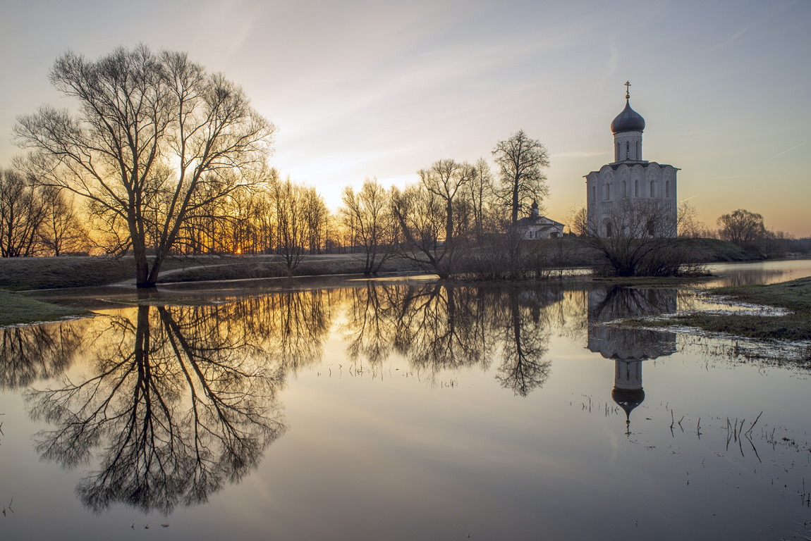 Церквь Покрова река Нерли